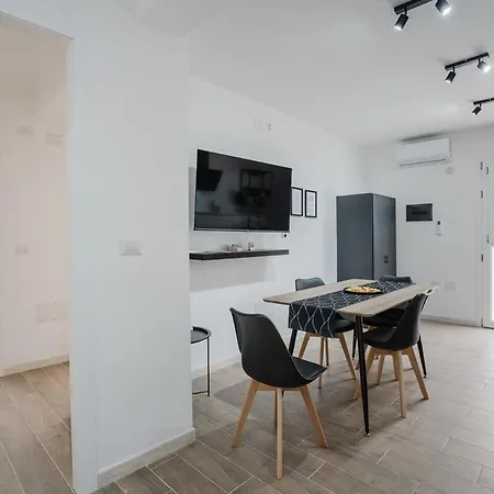 Appartamento Near The Port And Beaches Center