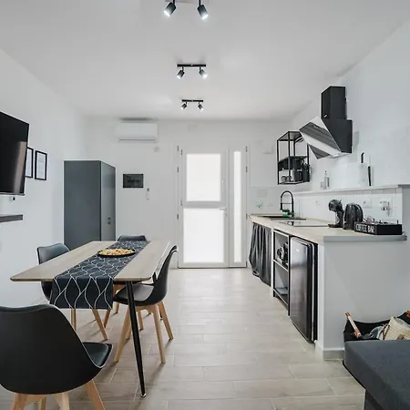 Appartamento Near The Port And Beaches Center